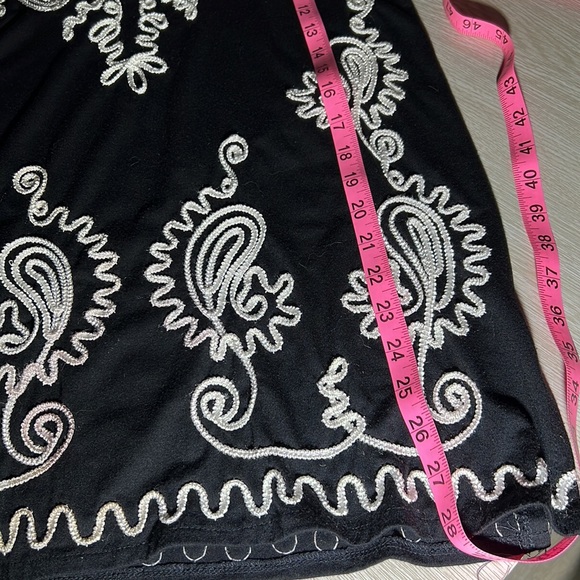 Objects D'Art | Embroidered Black and White Halter Neck Tunic - Picture 14 of 14